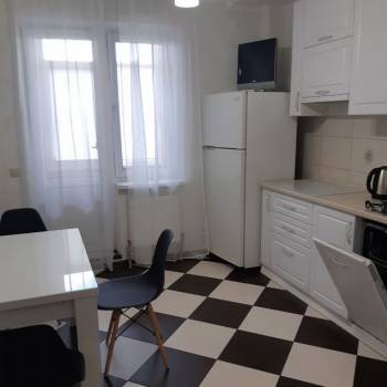 Сдается 1-комнатная квартира, 45 м²