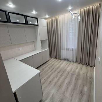 Продается 1-комнатная квартира, 37 м²