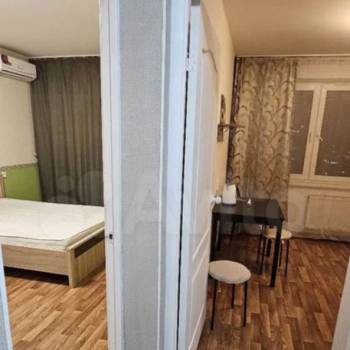 Продается 1-комнатная квартира, 38 м²