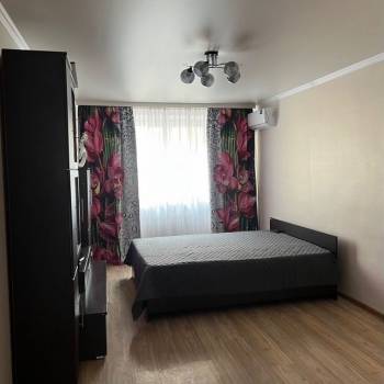 Сдается 1-комнатная квартира, 45 м²