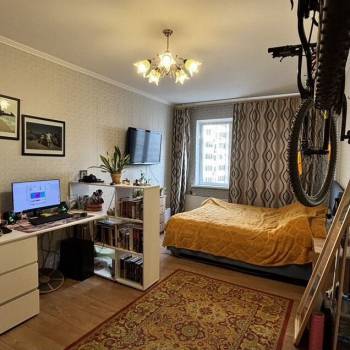 Продается 1-комнатная квартира, 35 м²