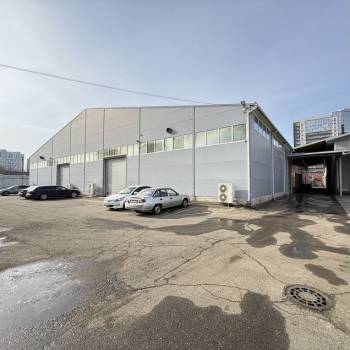 Сдается Нежилое помещение, 200 м²