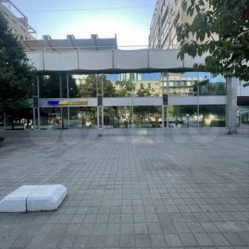 Сдается Торговое помещение, 200 м²