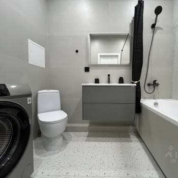 Продается 1-комнатная квартира, 46 м²