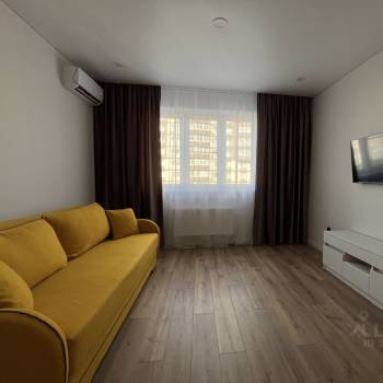 Продается 1-комнатная квартира, 46 м²