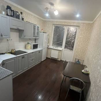 Продается 1-комнатная квартира, 42,4 м²