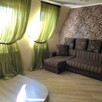 Сдается 2-х комнатная квартира, 72 м²