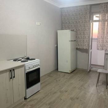 Сдается 1-комнатная квартира, 40 м²