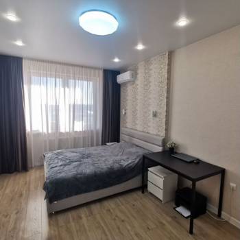 Продается 1-комнатная квартира, 42 м²