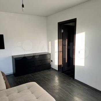 Продается 1-комнатная квартира, 35 м²