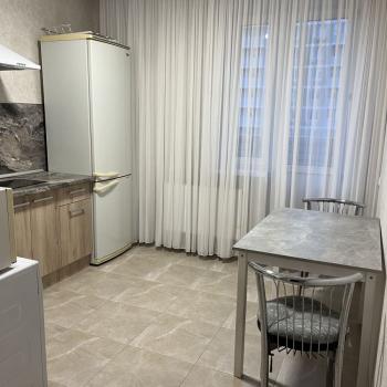 Сдается 1-комнатная квартира, 37 м²