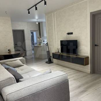 Продается Многокомнатная квартира, 82 м²