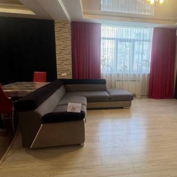 Продается 2-х комнатная квартира, 84 м²