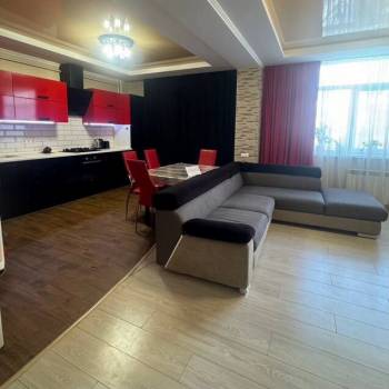 Продается 2-х комнатная квартира, 84 м²