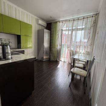 Сдается 1-комнатная квартира, 40 м²