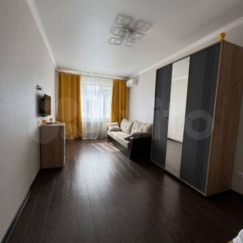 Сдается 1-комнатная квартира, 40 м²