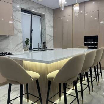 Продается Дом, 303 м²