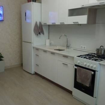 Продается 1-комнатная квартира, 42 м²