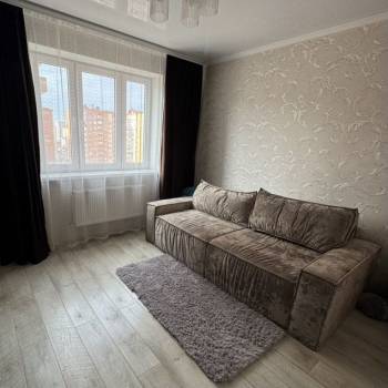 Продается 1-комнатная квартира, 32 м²