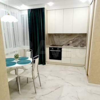 Сдается 1-комнатная квартира, 38 м²