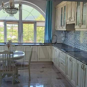 Продается 3-х комнатная квартира, 136 м²