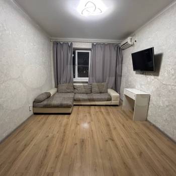 Продается 1-комнатная квартира, 39,7 м²