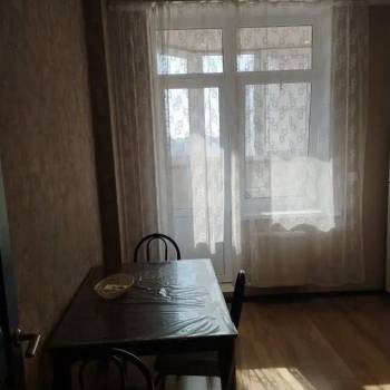 Сдается 1-комнатная квартира, 38 м²