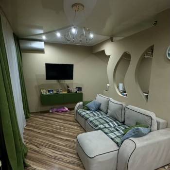 Продается 1-комнатная квартира, 43 м²