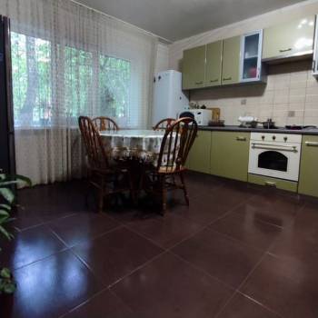 Продается Многокомнатная квартира, 85 м²