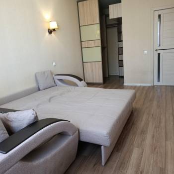 Сдается 1-комнатная квартира, 42 м²