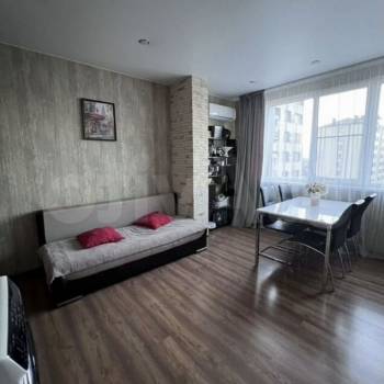 Продается 1-комнатная квартира, 43 м²