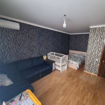 Продается 1-комнатная квартира, 40 м²