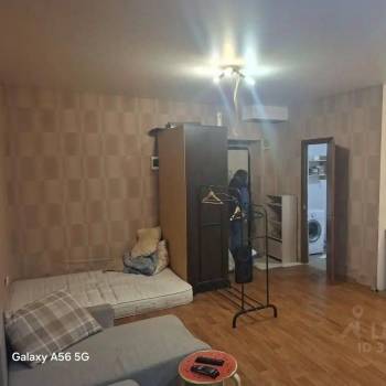 Сдается 1-комнатная квартира, 39 м²