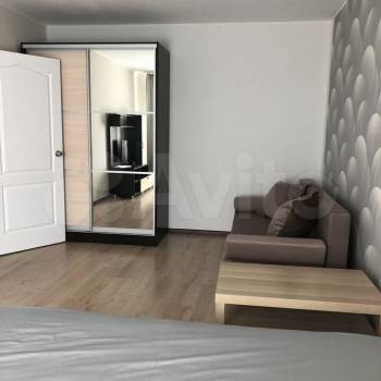 Сдается 1-комнатная квартира, 38 м²