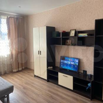 Сдается 1-комнатная квартира, 37 м²