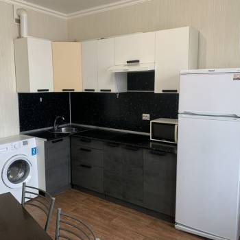 Сдается 1-комнатная квартира, 38 м²