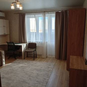 Сдается 1-комнатная квартира, 42 м²