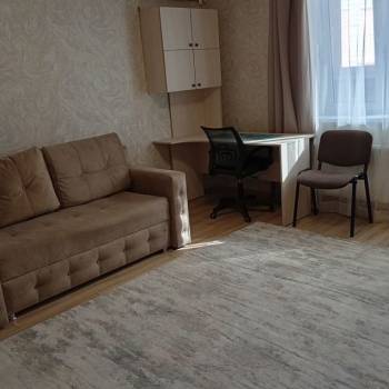 Сдается 1-комнатная квартира, 42 м²