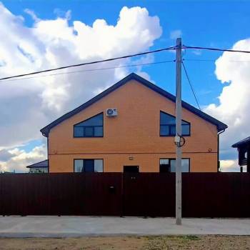 Продается Дом, 196 м²