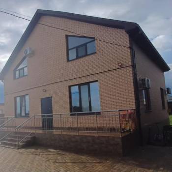 Продается Дом, 196 м²