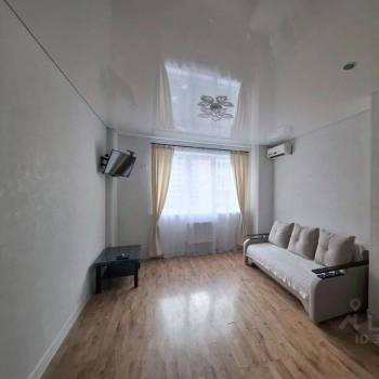 Сдается 1-комнатная квартира, 38 м²