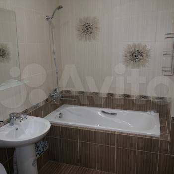 Сдается 1-комнатная квартира, 54 м²