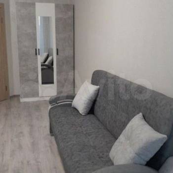 Сдается 1-комнатная квартира, 42 м²