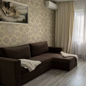 Сдается 1-комнатная квартира, 42 м²