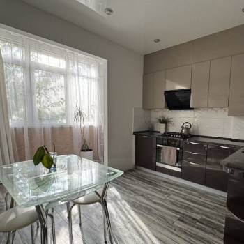 Сдается 1-комнатная квартира, 42 м²