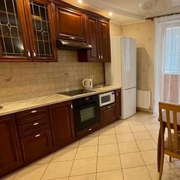 Сдается 1-комнатная квартира, 52 м²