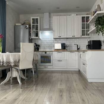 Продается 2-х комнатная квартира, 62 м²