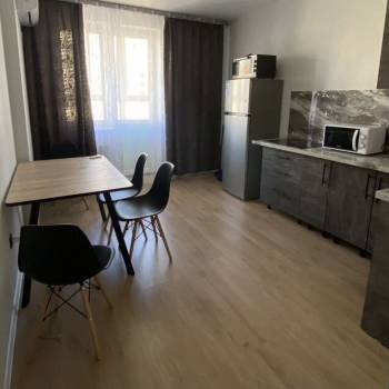 Сдается 1-комнатная квартира, 45 м²