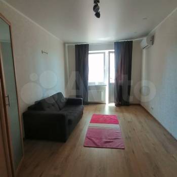 Сдается 1-комнатная квартира, 43 м²