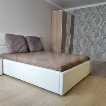 Сдается 1-комнатная квартира, 42 м²